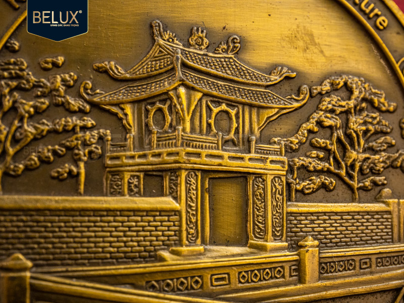 Tranh mặt đĩa Khuê Văn Các bằng đồng 14x14cm